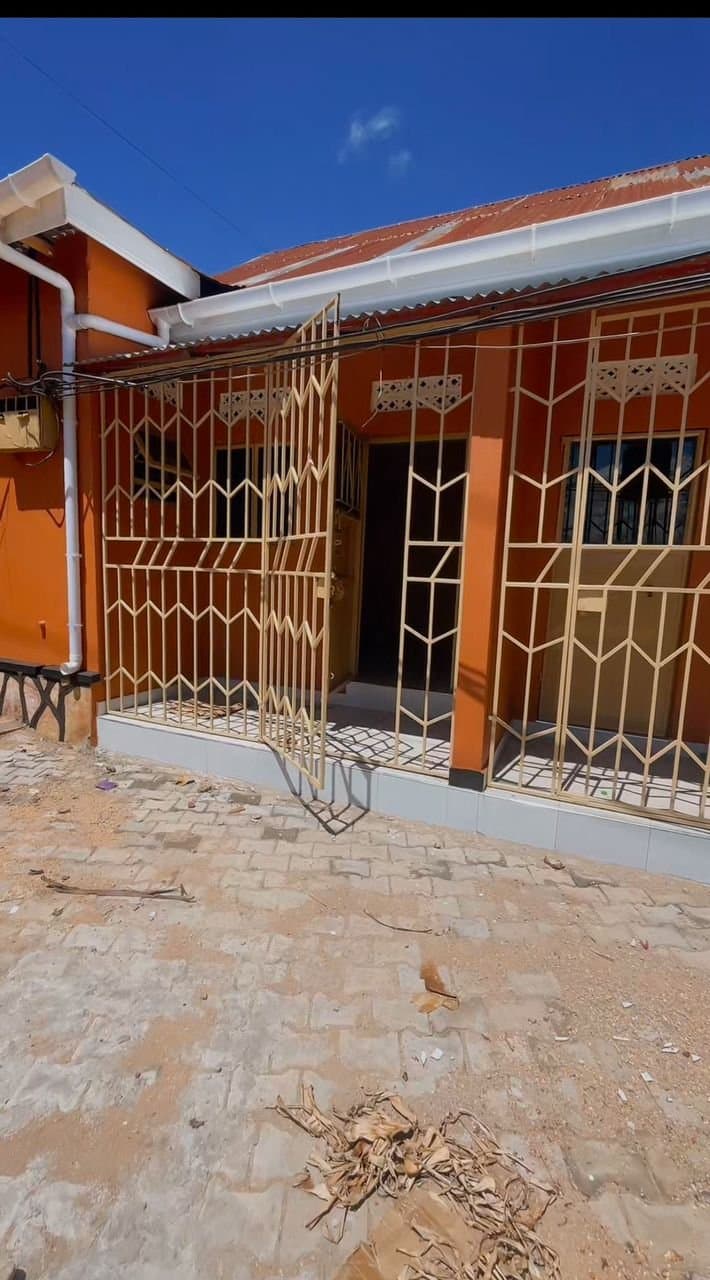 Doudle Rooms along Entebbe Road